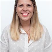 Profesora titulada en Economía y negocios internacionales con más de 7 años de experiencia en clases tanto de primaria, secundaria